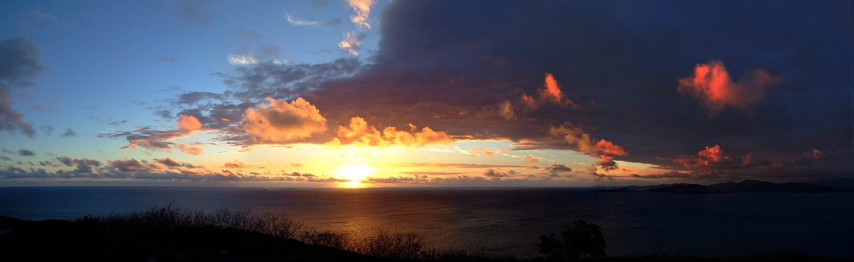 coucherSoleil-Nouville_5img.jpg - couher de soleil sur Nouville, Nouméa - 5img (2.50m x 80cm)