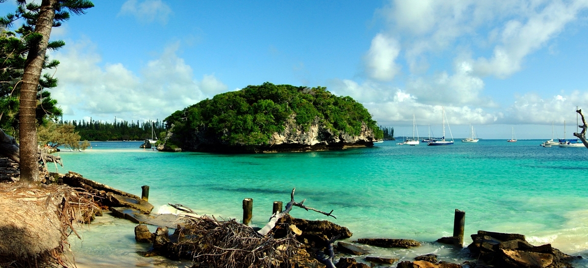 pins-kanumera_4img.jpg - baie de Kanumera, île des Pins - 4img (2m x 92cm)